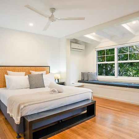 Aaman & Cinta Luxury Villas ไบรอนเบย์ ภายนอก รูปภาพ