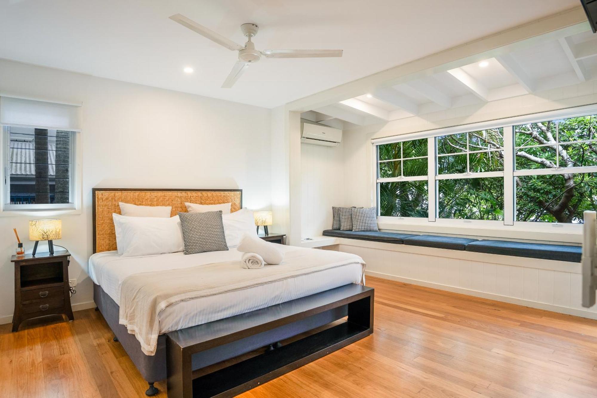 Aaman & Cinta Luxury Villas ไบรอนเบย์ ภายนอก รูปภาพ