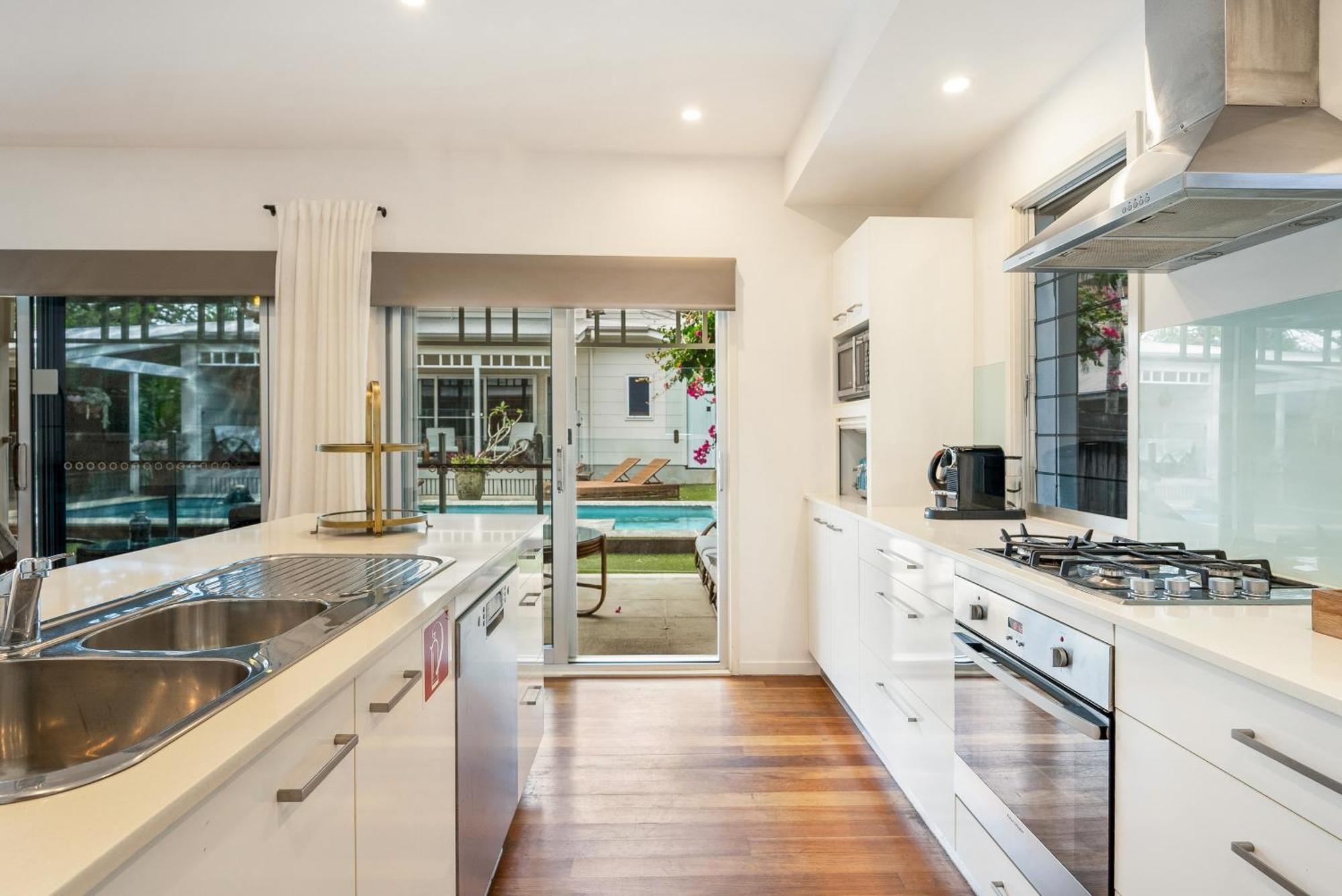 Aaman & Cinta Luxury Villas ไบรอนเบย์ ภายนอก รูปภาพ