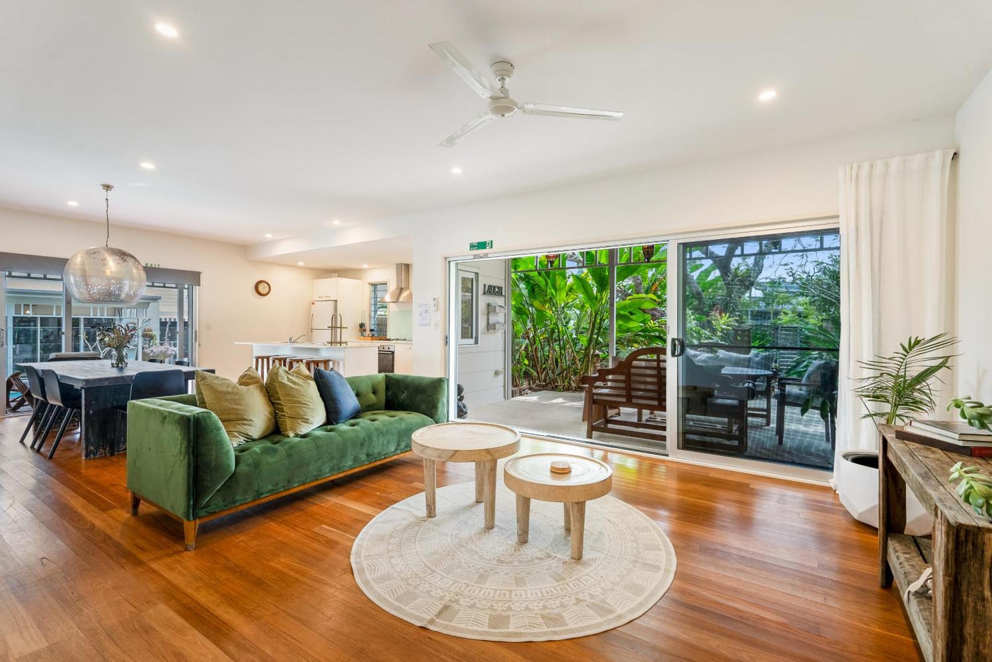 Aaman & Cinta Luxury Villas ไบรอนเบย์ ภายนอก รูปภาพ